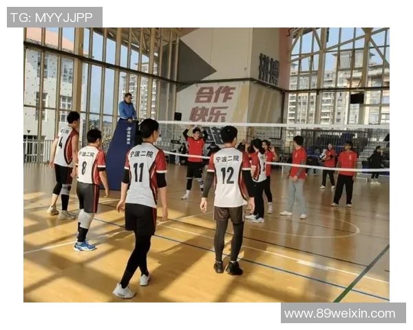 重庆排球队团队协作新模式引发热议展现排球运动的魅力与精神 重庆排球队团队协作新模式引发热议展现排球运动的魅力与精神